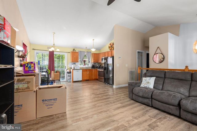 877 CAMPERS LN, Ruther Glen, VA 22546