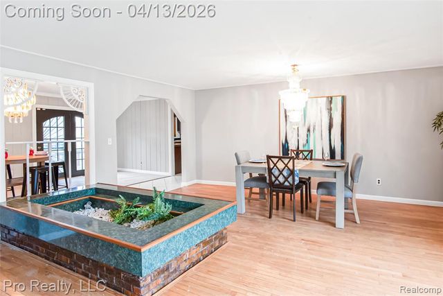 11200 Wahrman Street, Romulus, MI 48174