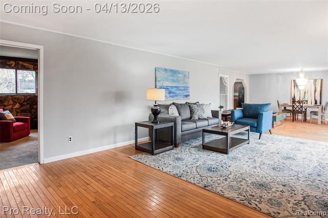 11200 Wahrman Street, Romulus, MI 48174