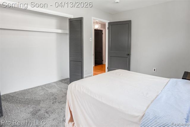 11200 Wahrman Street, Romulus, MI 48174