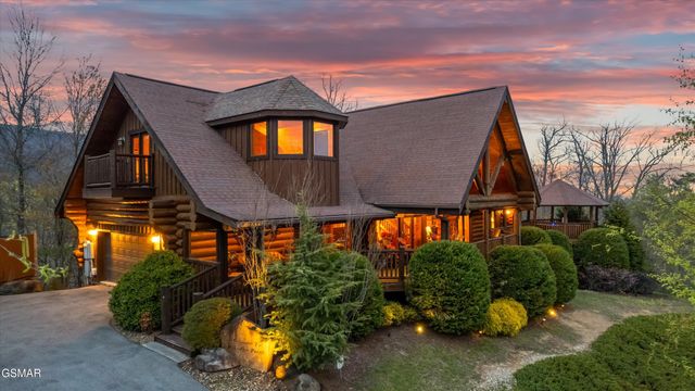 2436 Smoky Vista Way, Sevierville, TN 37862