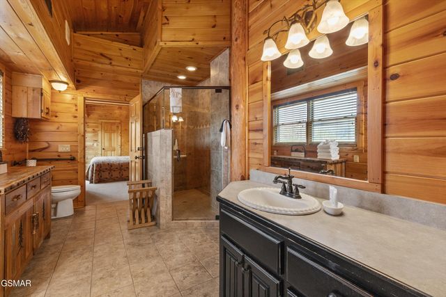 2436 Smoky Vista Way, Sevierville, TN 37862