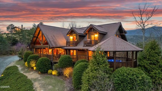 2436 Smoky Vista Way, Sevierville, TN 37862