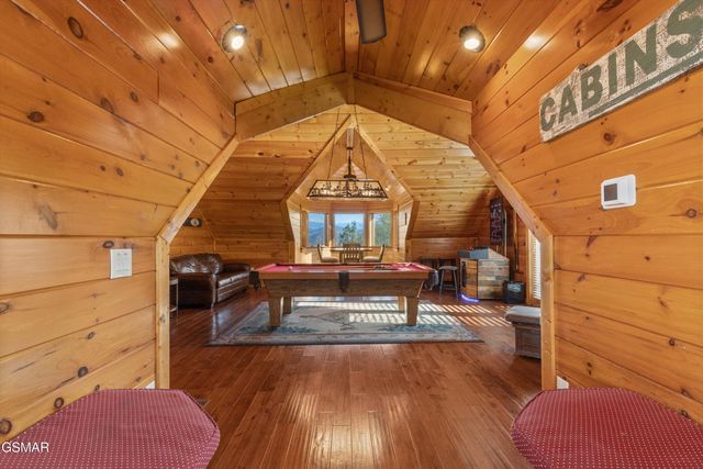 2436 Smoky Vista Way, Sevierville, TN 37862