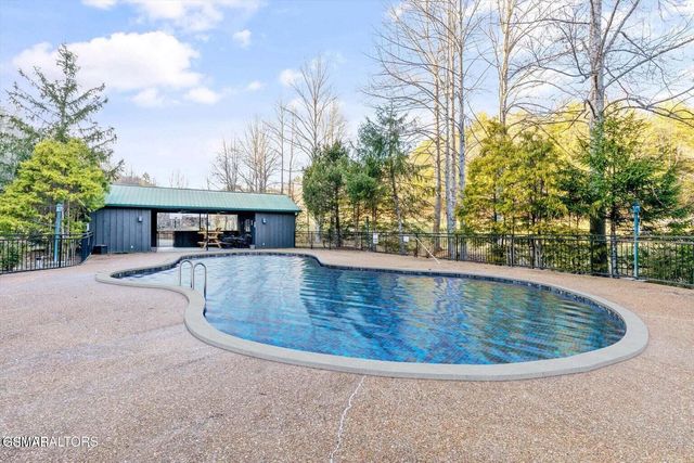 2436 Smoky Vista Way, Sevierville, TN 37862