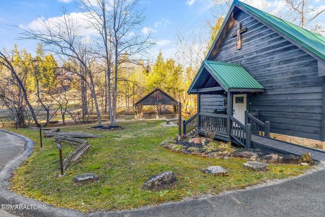 2436 Smoky Vista Way, Sevierville, TN 37862