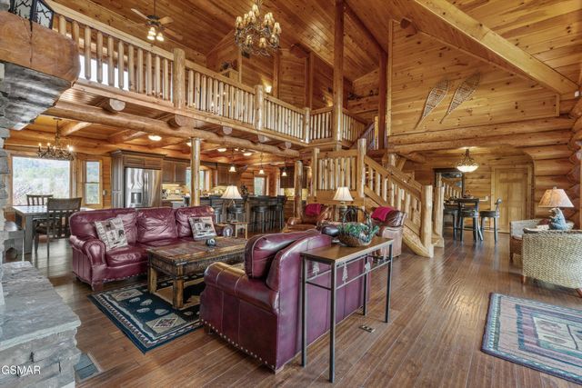 2436 Smoky Vista Way, Sevierville, TN 37862