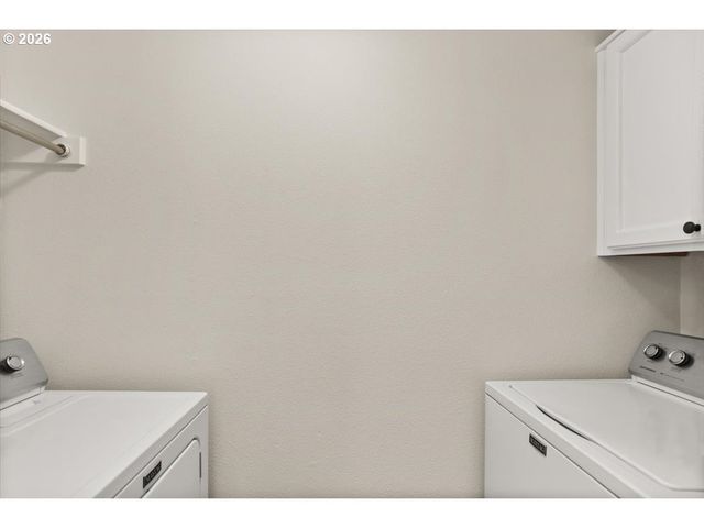 8125 Sw PINE St, Portland, OR 97223