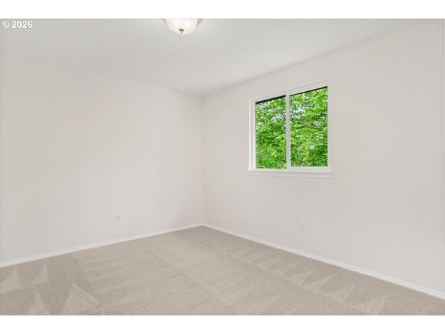 8125 Sw PINE St, Portland, OR 97223