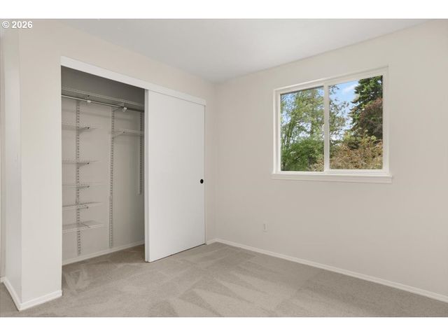 8125 Sw PINE St, Portland, OR 97223
