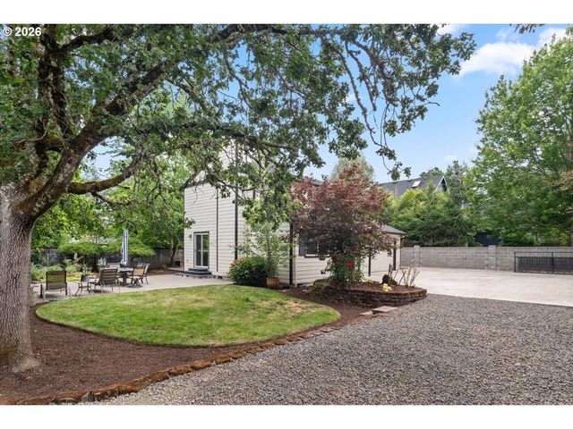 8125 Sw PINE St, Portland, OR 97223