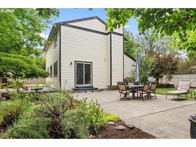 8125 Sw PINE St, Portland, OR 97223