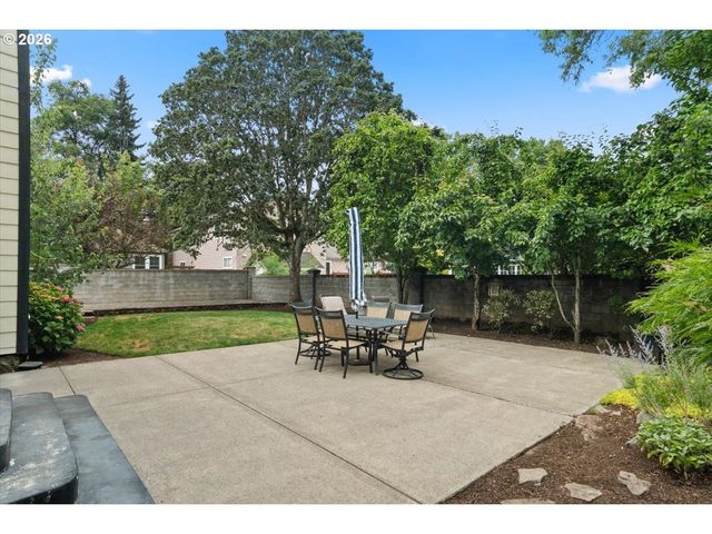 8125 Sw PINE St, Portland, OR 97223