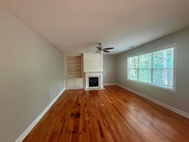 1822 Patterson Mill Way, Lawrenceville, GA 30044