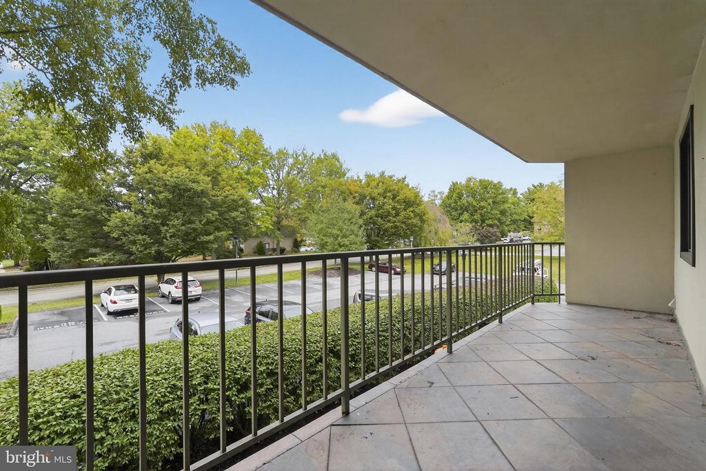 1000 PUTNAM BLVD #205, Wallingford, PA 19086