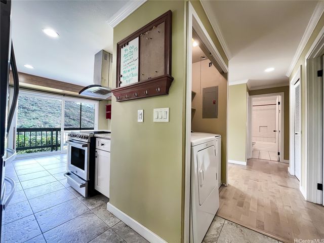 2365 Gardenia Street A, Honolulu, HI 96816
