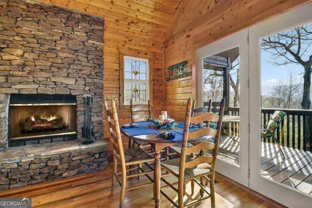 1183 Bear Paw Trail, Blue Ridge, GA 30513