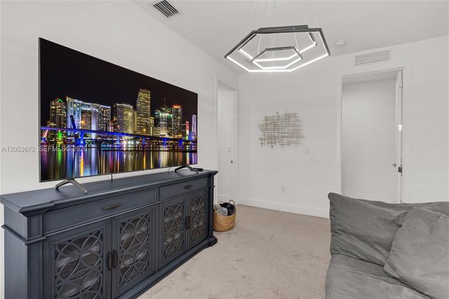 4374 NW 81st Ave, Doral, FL 33166