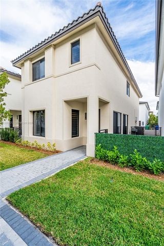 4374 NW 81st Ave, Doral, FL 33166