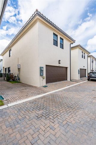4374 NW 81st Ave, Doral, FL 33166