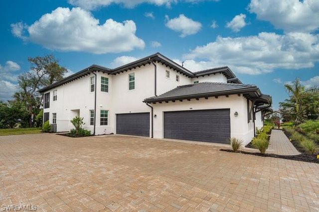 16907 FAIRGROVE WAY # 201, Naples, FL 34110