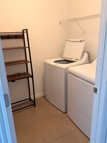 7623 TUSCAN BAY, Wesley Chapel, FL 33545