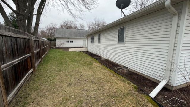 701 Airfield Lane, Midland, MI 48642