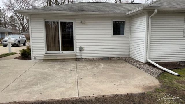 701 Airfield Lane, Midland, MI 48642