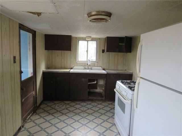 407 Linnview Ave, Carrick, PA 15210