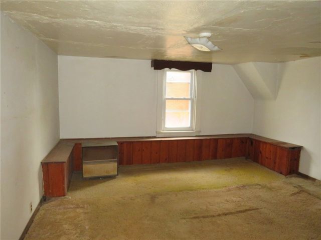 407 Linnview Ave, Carrick, PA 15210