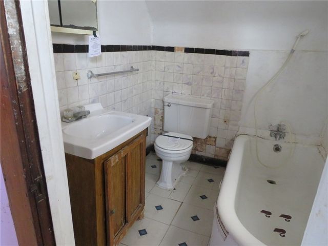 407 Linnview Ave, Carrick, PA 15210