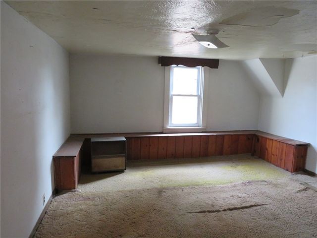 407 Linnview Ave, Carrick, PA 15210