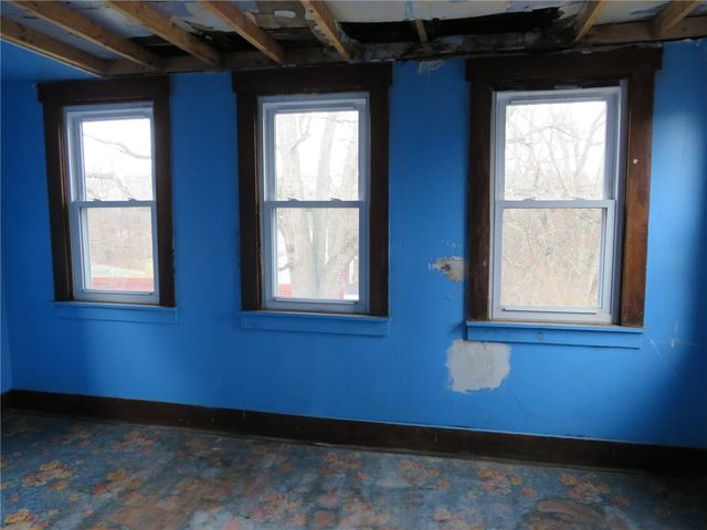 407 Linnview Ave, Carrick, PA 15210