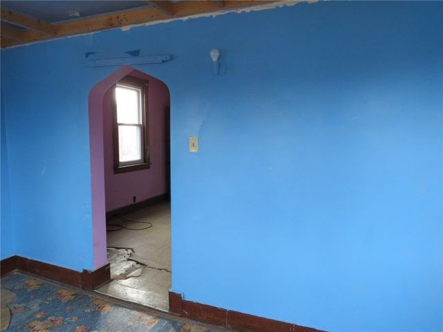 407 Linnview Ave, Carrick, PA 15210