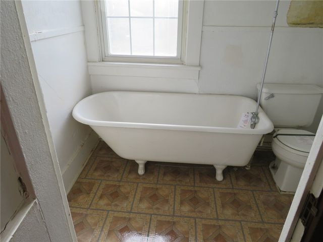 407 Linnview Ave, Carrick, PA 15210