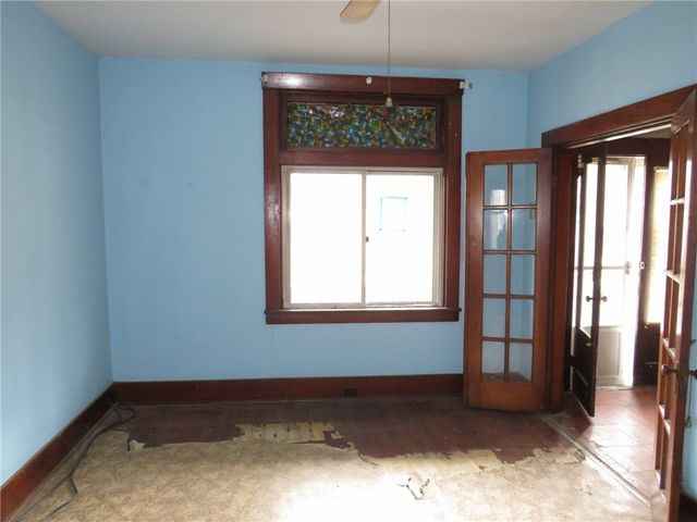 407 Linnview Ave, Carrick, PA 15210