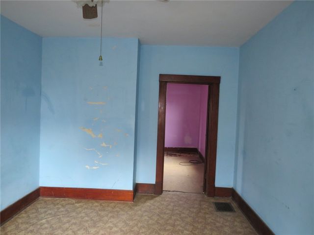 407 Linnview Ave, Carrick, PA 15210