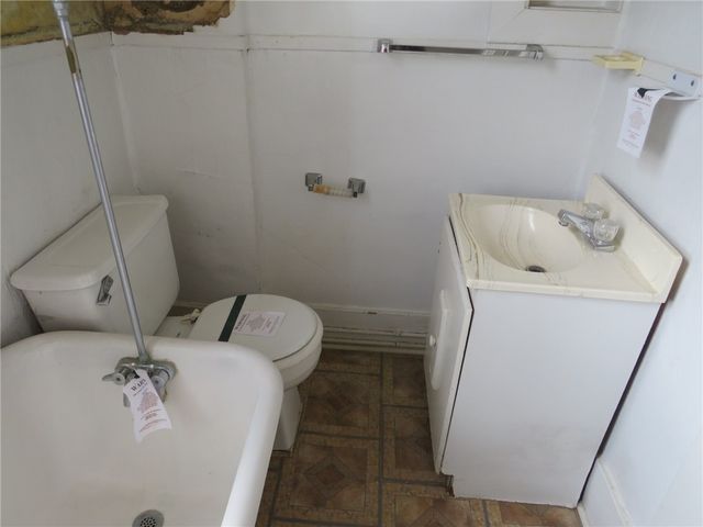 407 Linnview Ave, Carrick, PA 15210