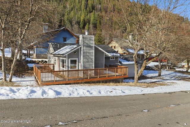 1020 Mill St, Wardner, ID 83837