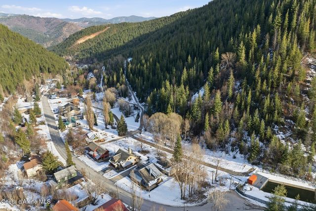 1020 Mill St, Wardner, ID 83837