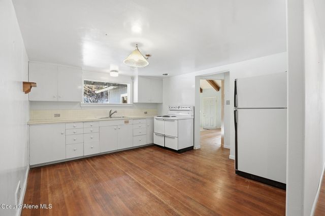 1020 Mill St, Wardner, ID 83837