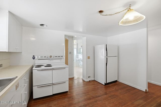 1020 Mill St, Wardner, ID 83837