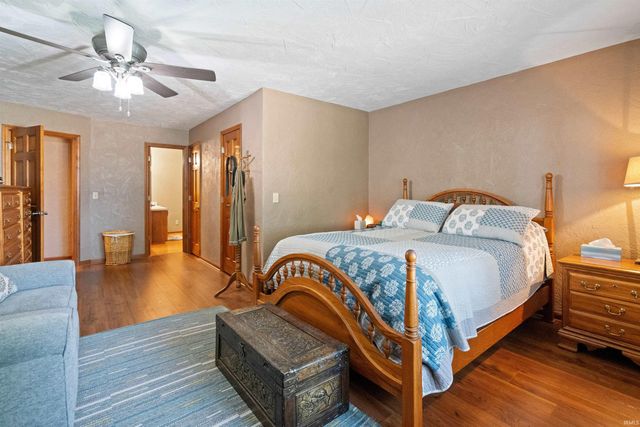 36 TIMBERLY Drive, Greentown, IN 46936