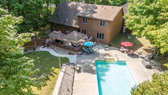 36 TIMBERLY Drive, Greentown, IN 46936
