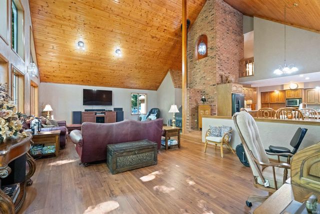 36 TIMBERLY Drive, Greentown, IN 46936