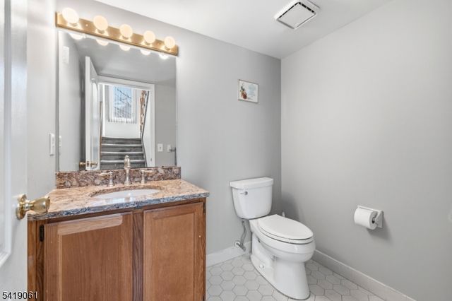 14 Braemar Dr, Rockaway Twp., NJ 07866