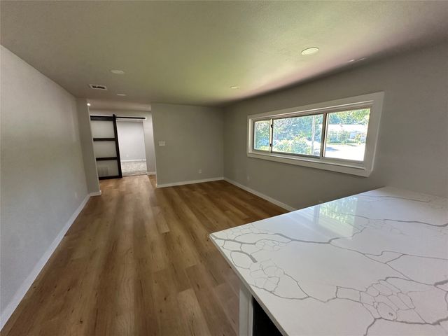 149 Parkwood Avenue, Arlington, TX 76013