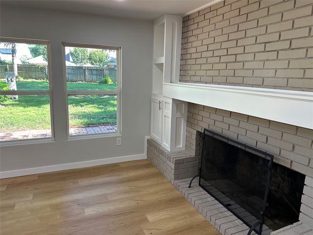 149 Parkwood Avenue, Arlington, TX 76013
