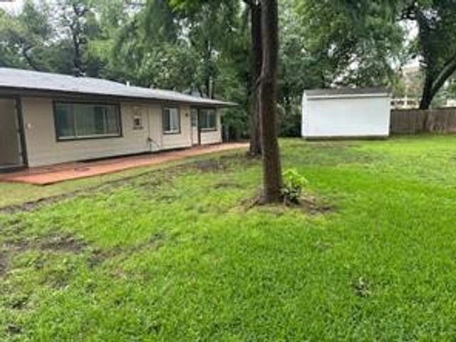 149 Parkwood Avenue, Arlington, TX 76013