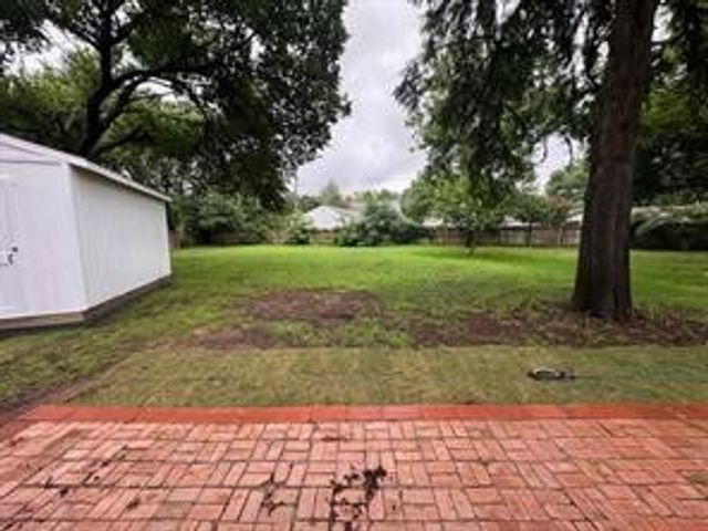149 Parkwood Avenue, Arlington, TX 76013